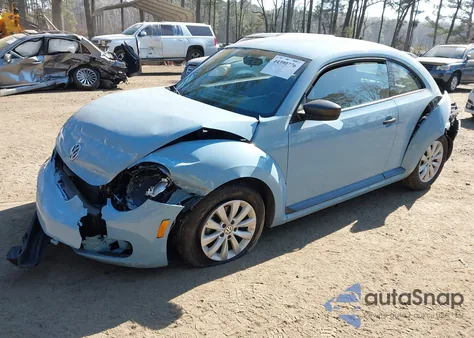 2015 Volkswagen Beetle 1.8T Fleet Edition z USA, uszkodzony, nr VIN 3VWF17AT0FM654895